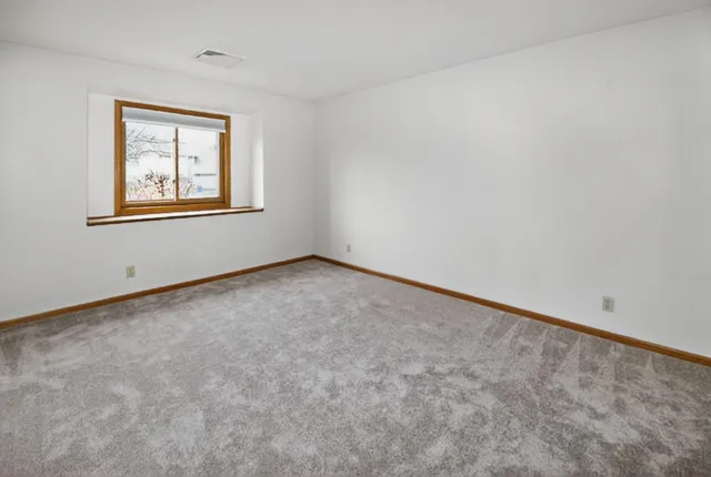 $264,900 | 2116 Woodburn Road, Unit B, Waukesha, WI 53188