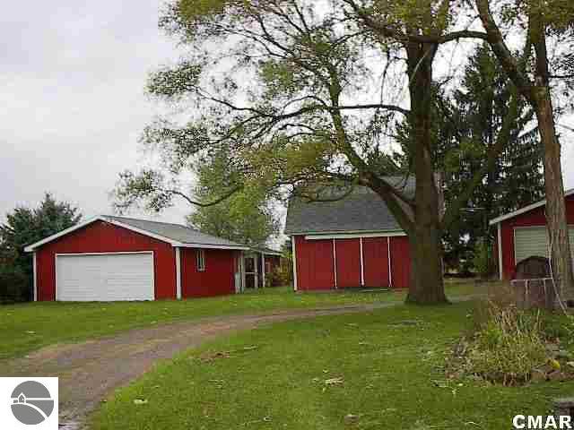 10757 East Madison Road Wheeler, MI 48662 - Photo 10 of 11 1769676-9.JPG