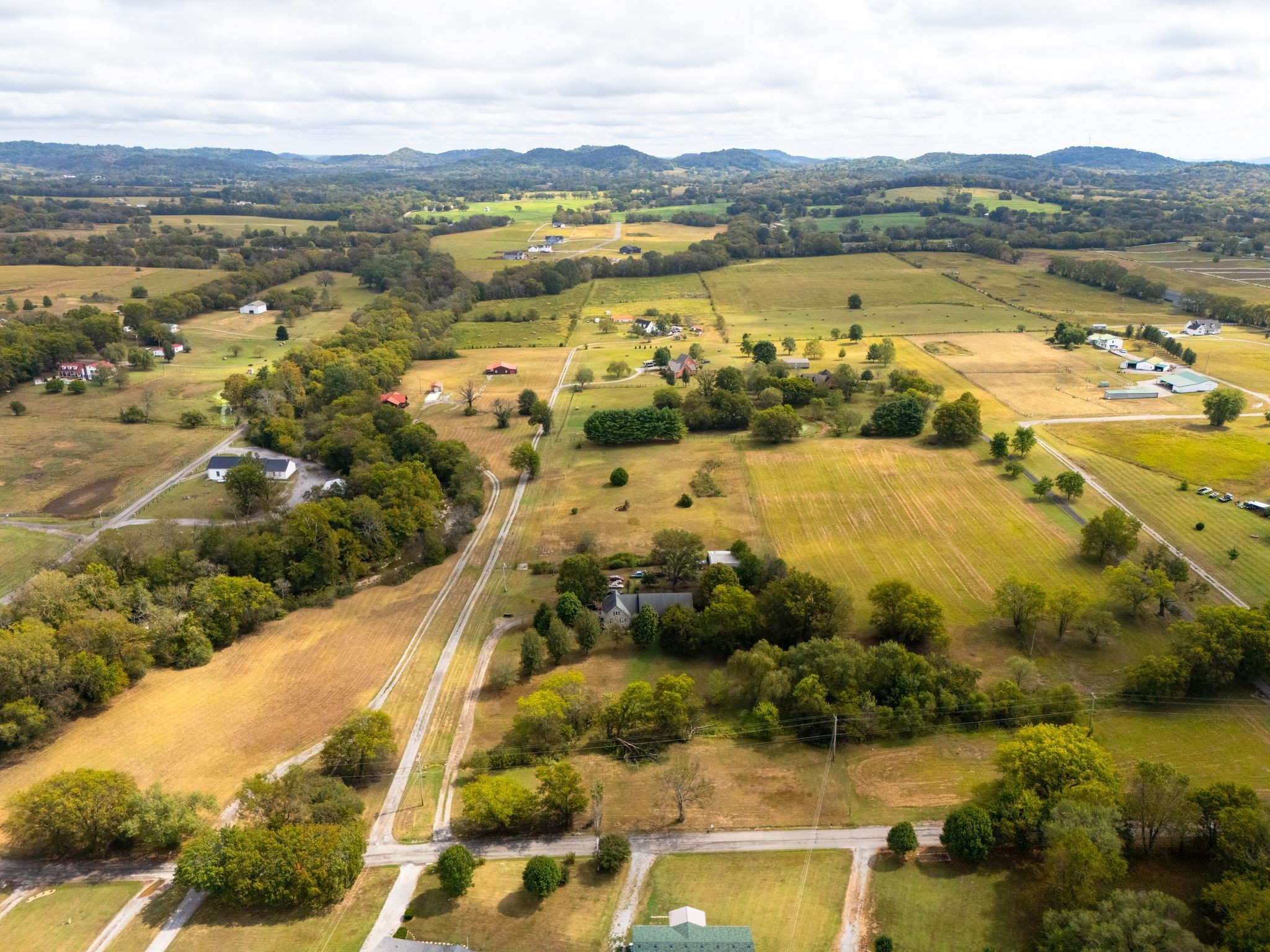 1038 Old Hopewell Road Castalian Springs, TN 37031 - Photo 6 of 19 a view of lake and mountain