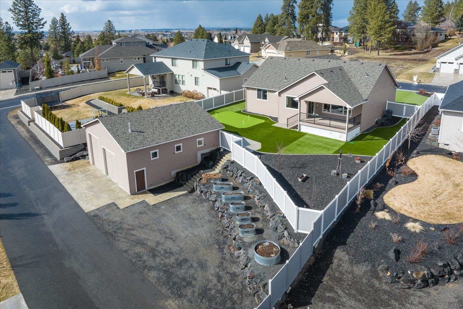 9503 Floyd Drive Cheney, WA 99004 - Photo 3 of 46