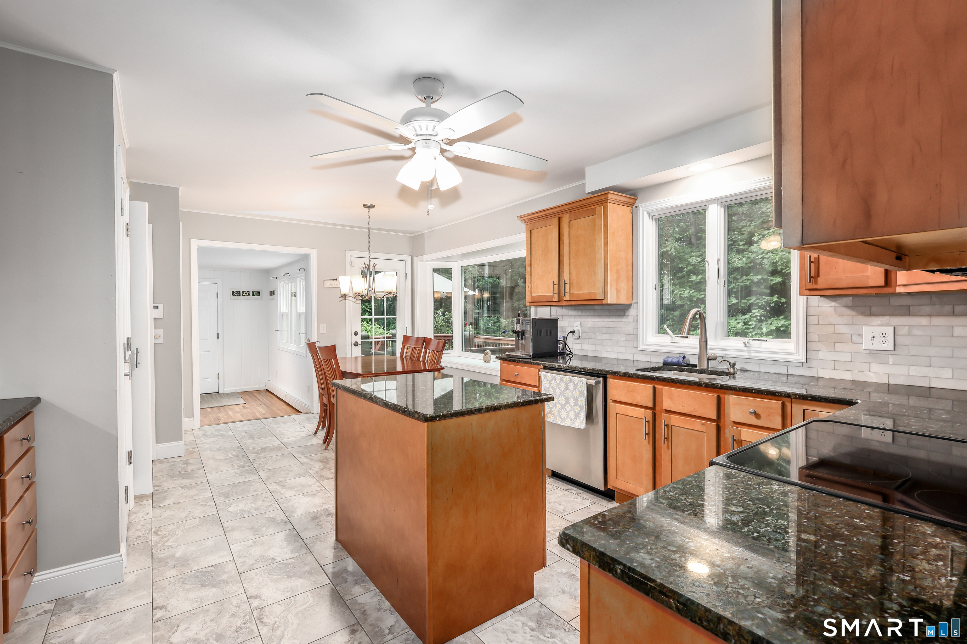3 Deerfield Road Brookfield, CT 06804 - Photo 2 of 38