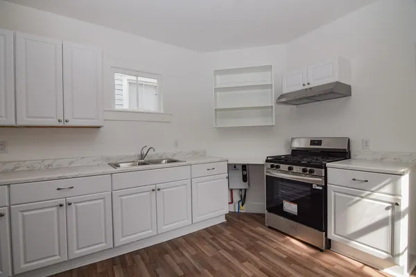 $1,895 | 74 Smith Street, Unit B, Charleston, SC 29401