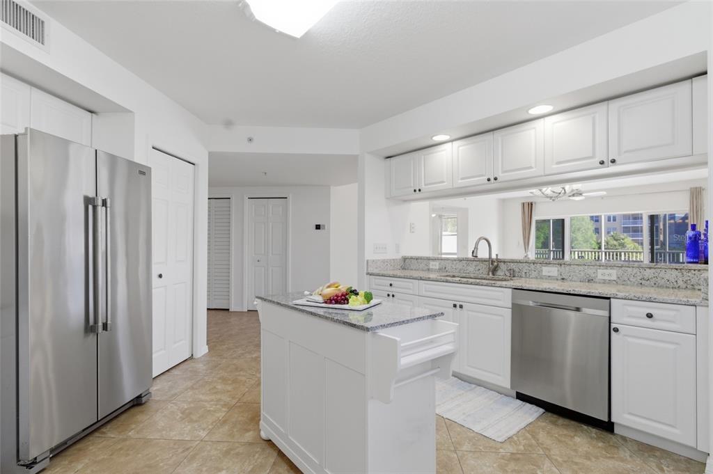 960 Starkey Road, Unit 3106 Largo, FL 33771 - Photo 7 of 39