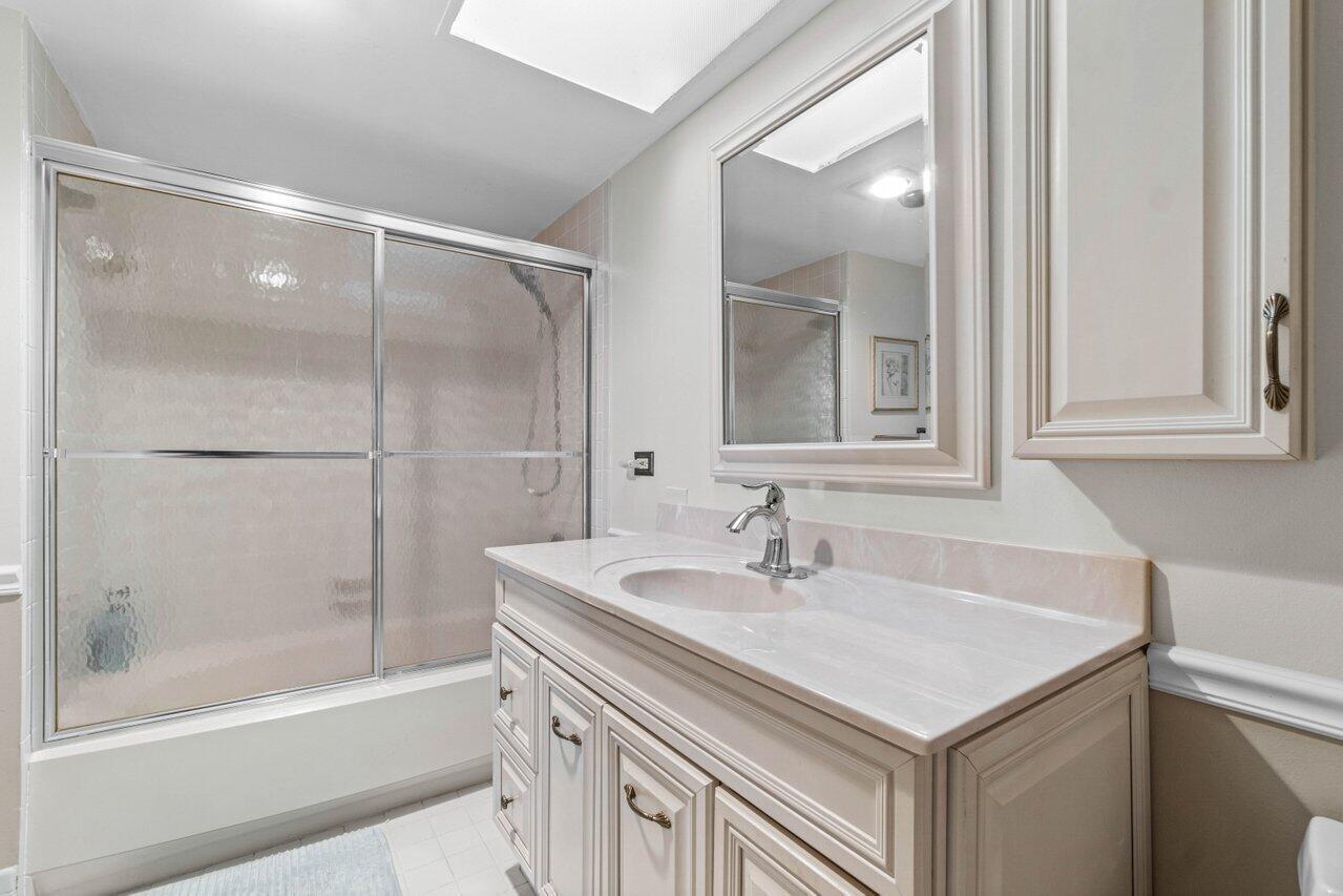 23345 Carolwood Lane Boca Raton, FL 33428 - Photo 11 of 37 022-23345CarolwoodLane-BocaRaton-FL-3342