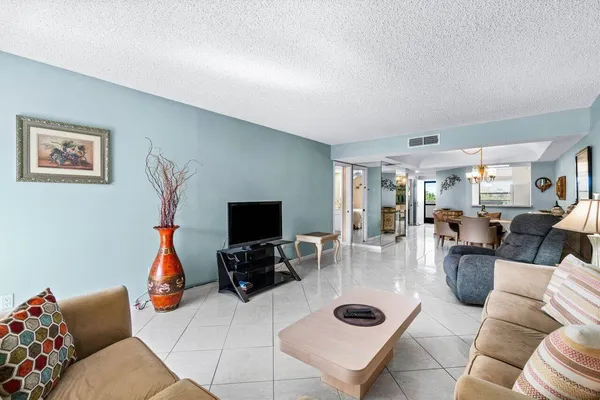 $1,800 | 23345 Carolwood Lane, Boca Raton, FL 33428