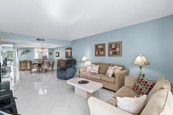 $1,800 | 23345 Carolwood Lane, Boca Raton, FL 33428