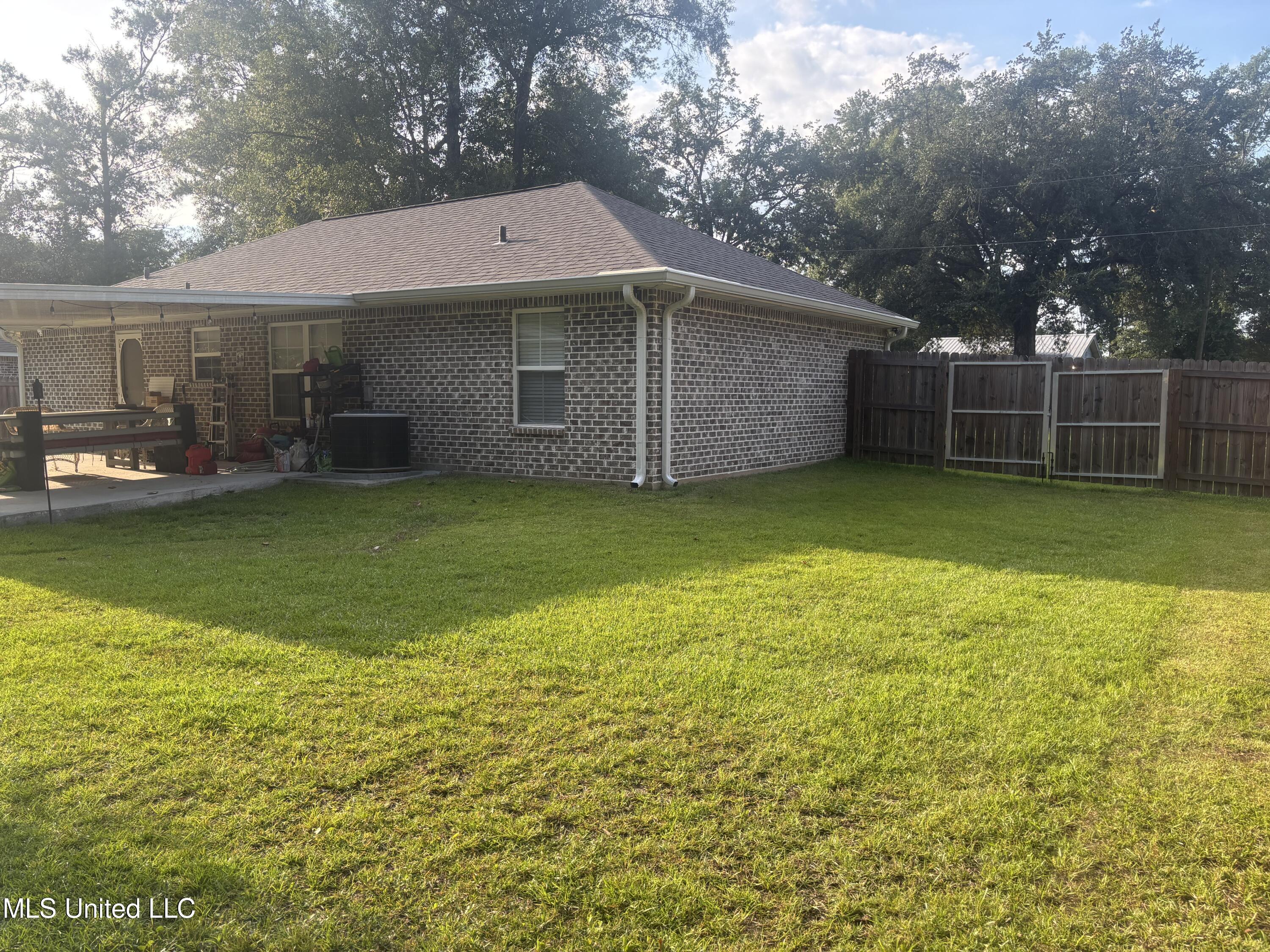 820 Mitchell Street Picayune, MS 39466 - Photo 11 of 25 IMG_7067