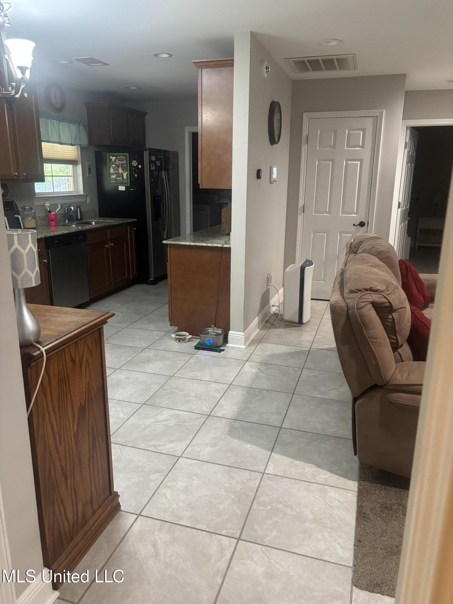 820 Mitchell Street Picayune, MS 39466 - Photo 17 of 25 IMG_7057