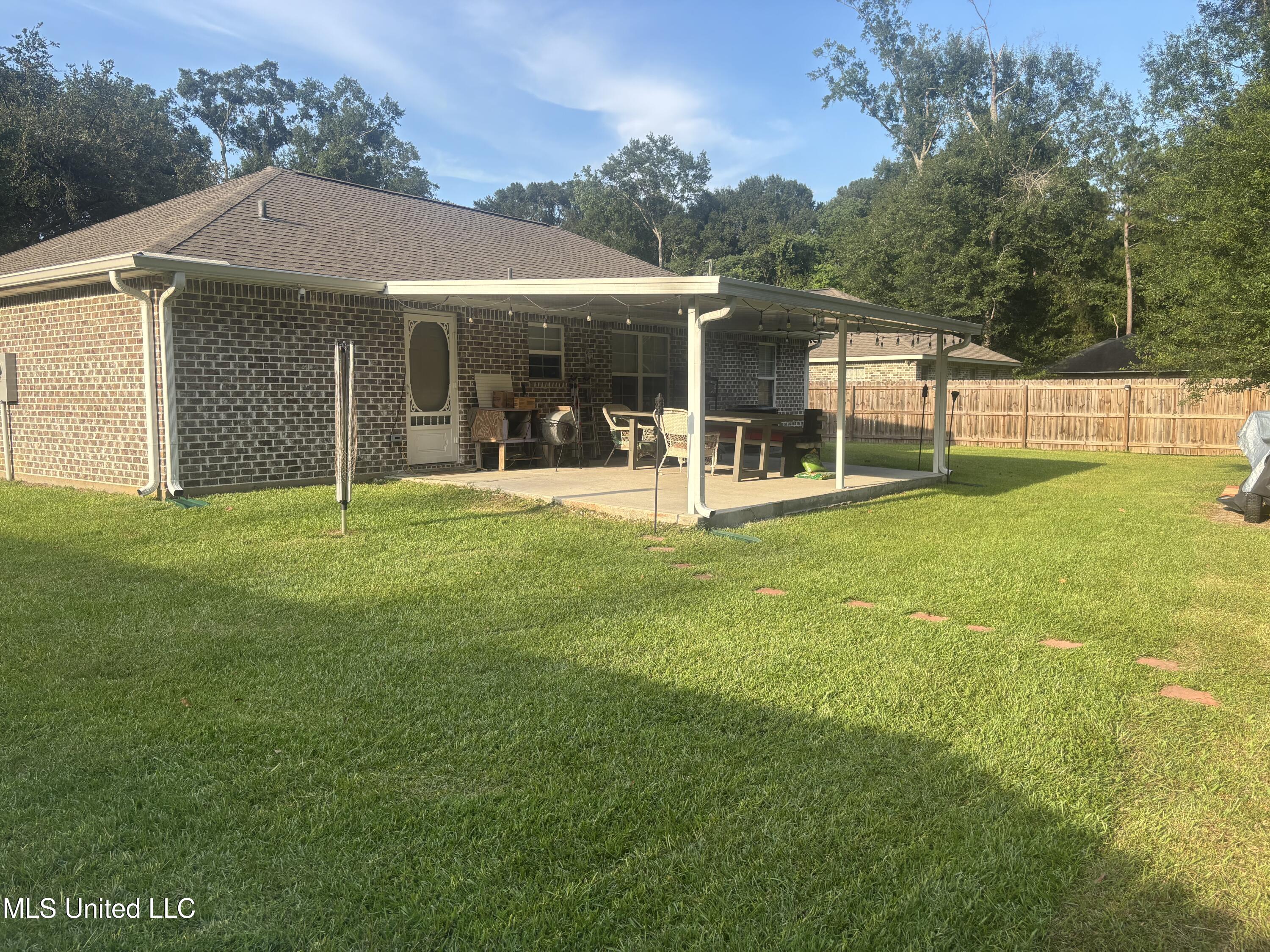 820 Mitchell Street Picayune, MS 39466 - Photo 9 of 25 IMG_7062