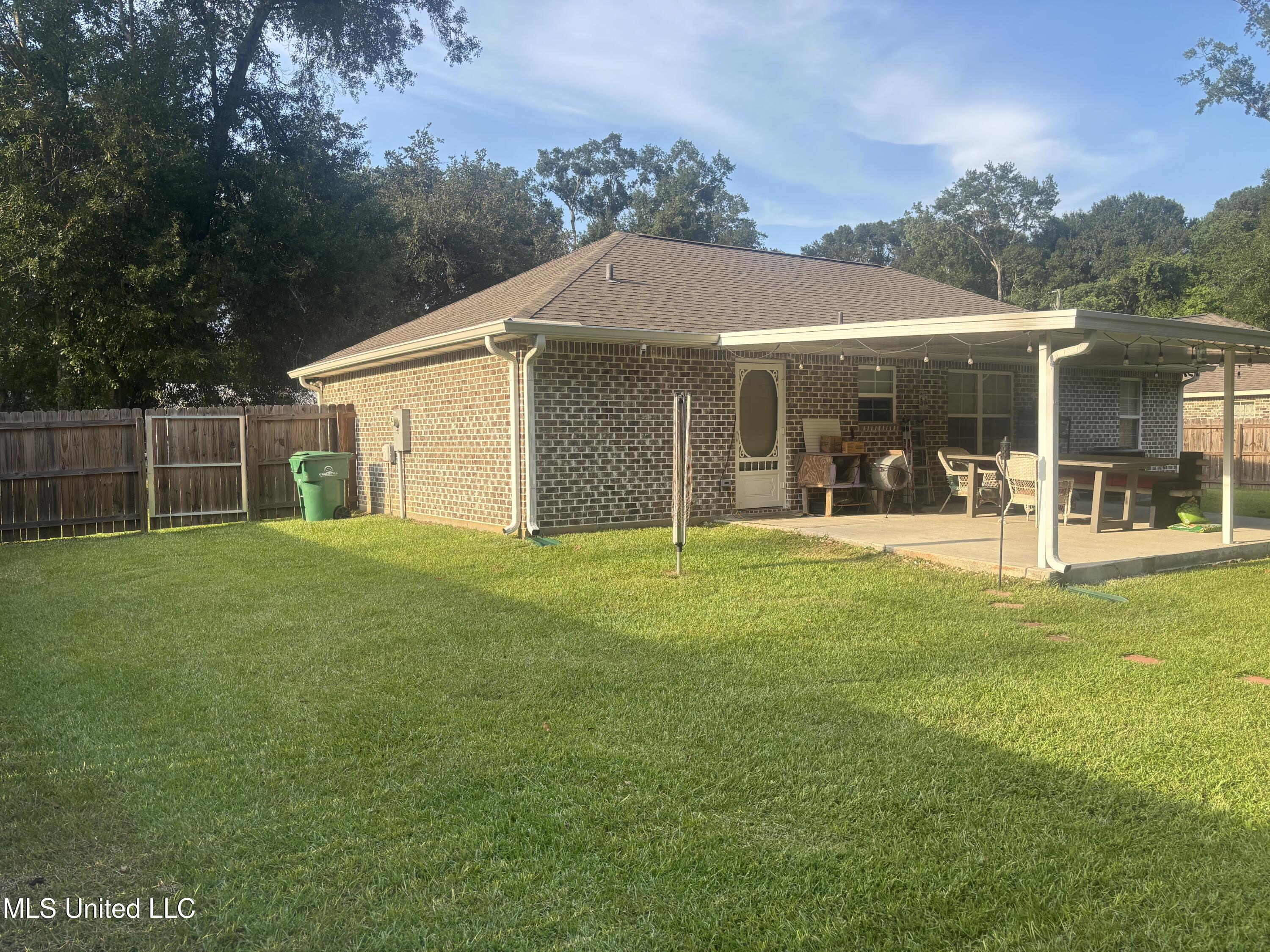 820 Mitchell Street Picayune, MS 39466 - Photo 10 of 25 IMG_7060