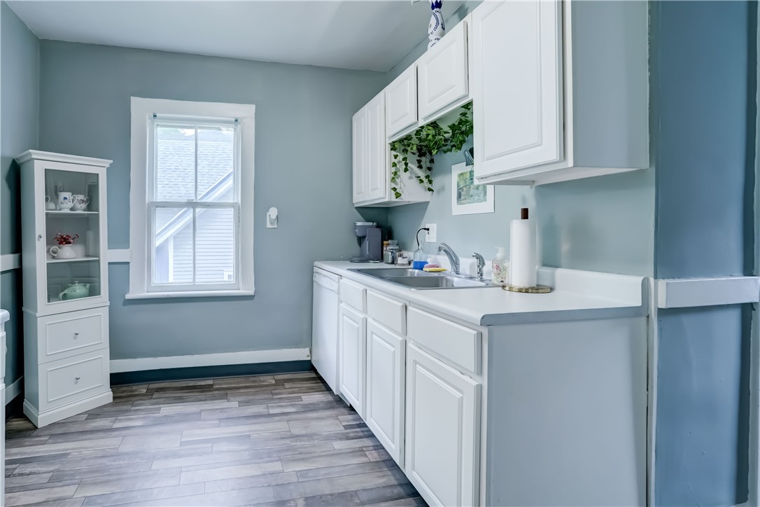 1226 Park Avenue Rochester, NY 14610 - Photo 12 of 19
