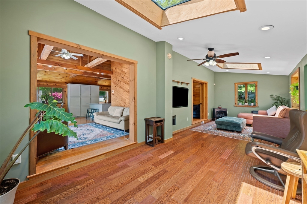 21 Carrier Lane Sutton, MA 01590 - Photo 17 of 42