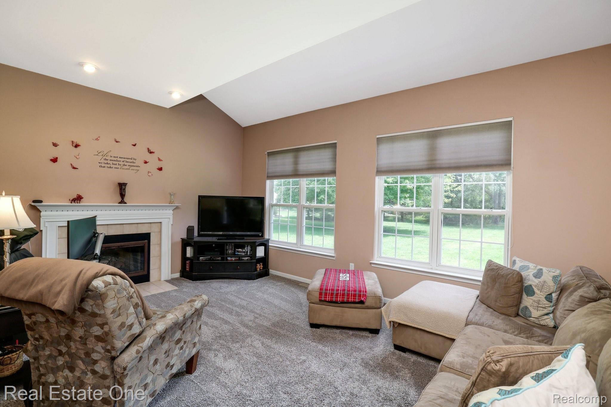 216 Timber Ridge Drive Highland, MI 48357 - Photo 8 of 51 216+Timber+Ridge+Dr+Highland+Charter+Township-11-WebQuality.jpg