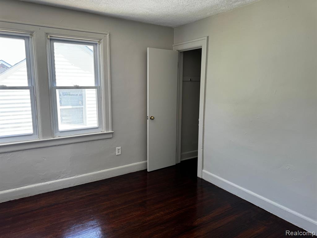 6787 Rutherford Street Detroit, MI 48228 - Photo 15 of 24