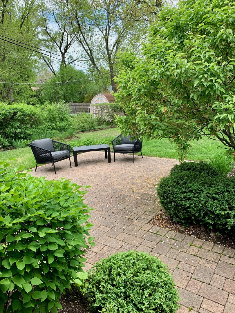 1033 Kenton Road Deerfield, IL 60015 - Photo 17 of 21