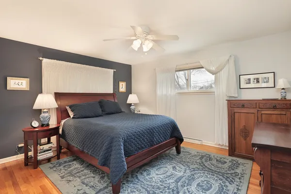 $549,000 | 1033 Kenton Road, Deerfield, IL 60015