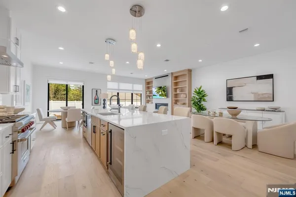 $1,775,000 | 17 Feldman Court, Paramus, NJ 07652