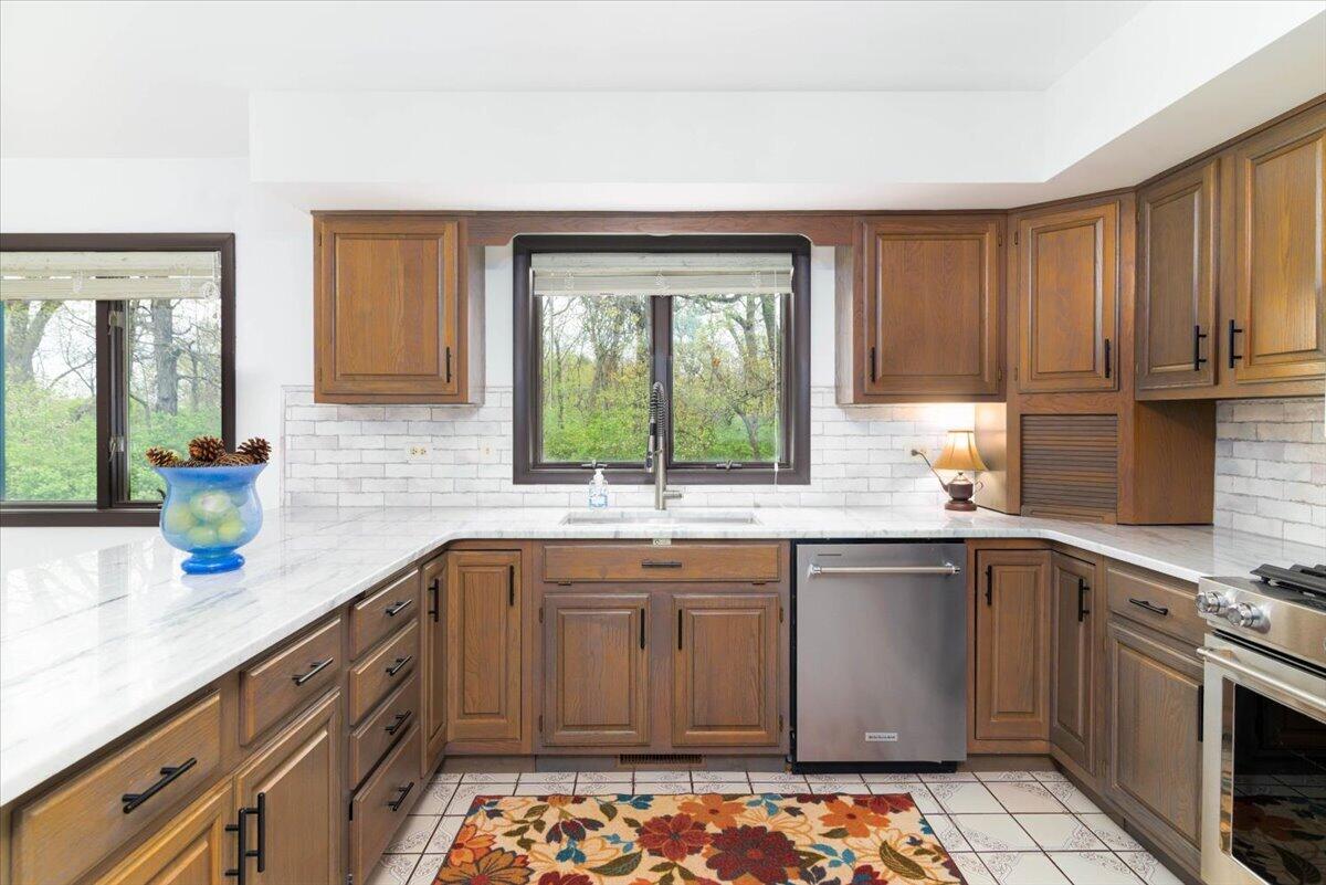 9131 Colfax Street Crown Point, IN 46307 - Photo 13 of 25 1200x801