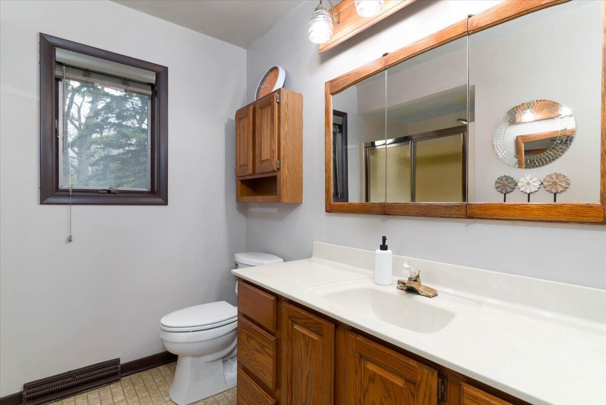 9131 Colfax Street Crown Point, IN 46307 - Photo 8 of 25 1200x802