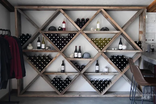 $9,100,000 | 5446 N Highway, Eagle, ID 83616