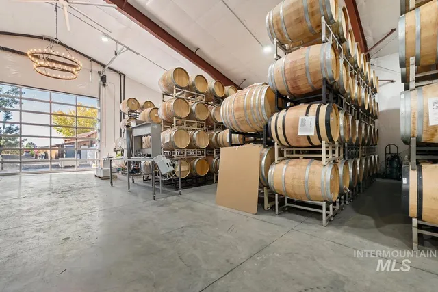 $9,100,000 | 5446 N Highway, Eagle, ID 83616