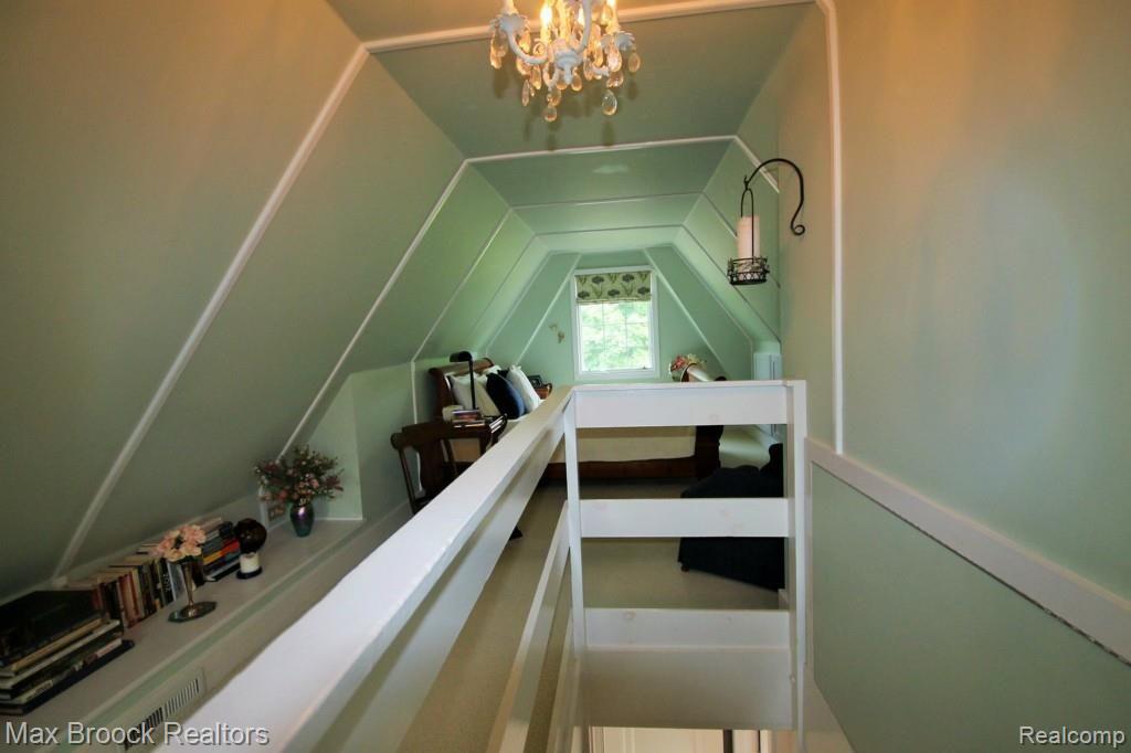 2830 Bembridge Road Royal Oak, MI 48073 - Photo 29 of 42 29.jpg
