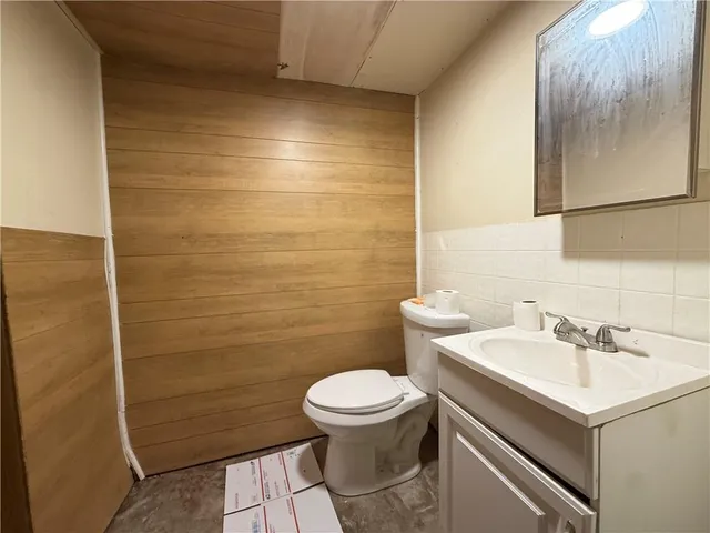 $170,000 | 13425 Belmead Avenue, Grandview, MO 64030