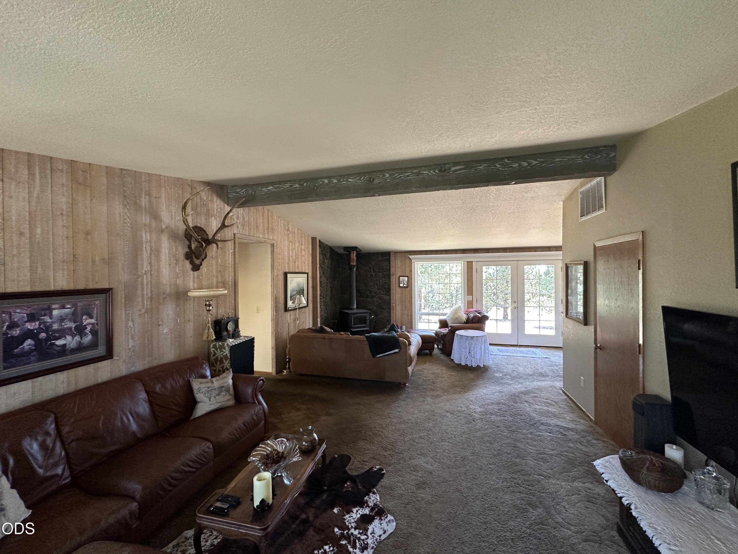 23348 Chisholm Trail Bend, OR 97702 - Photo 8 of 21