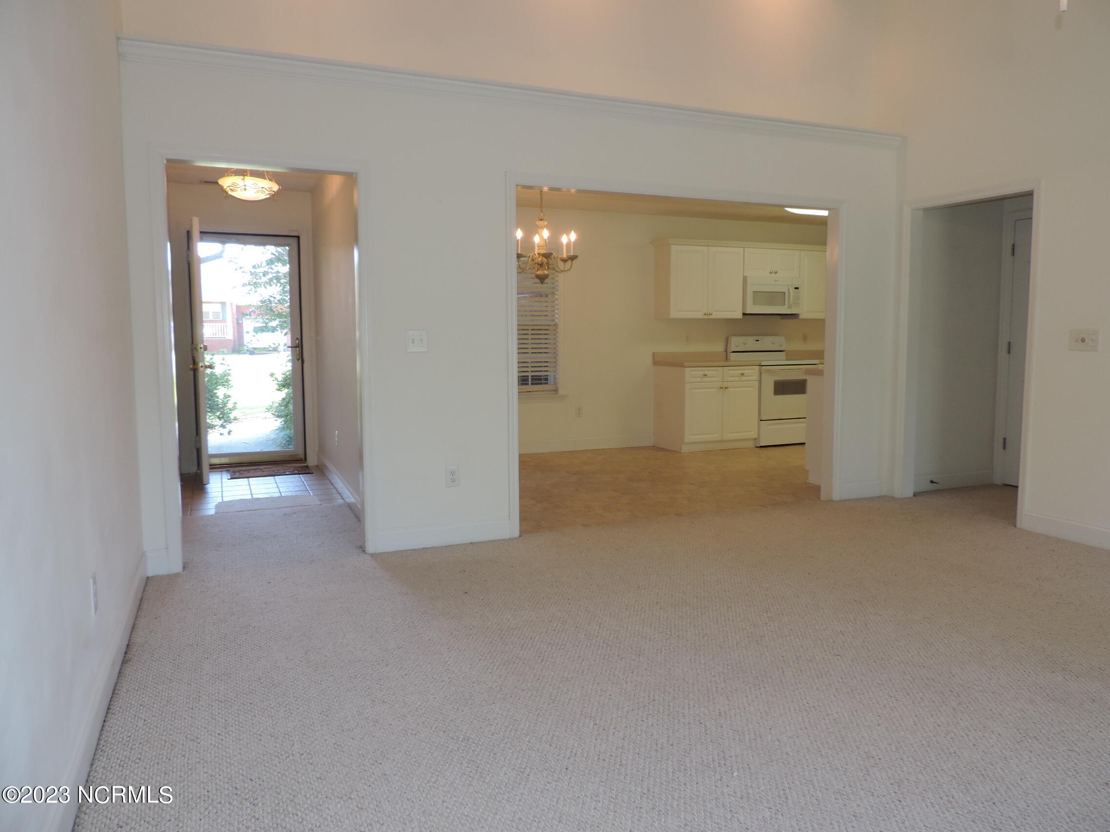 130 Hidden Pond Drive New Bern, NC 28562 - Photo 5 of 29 DSCN0683