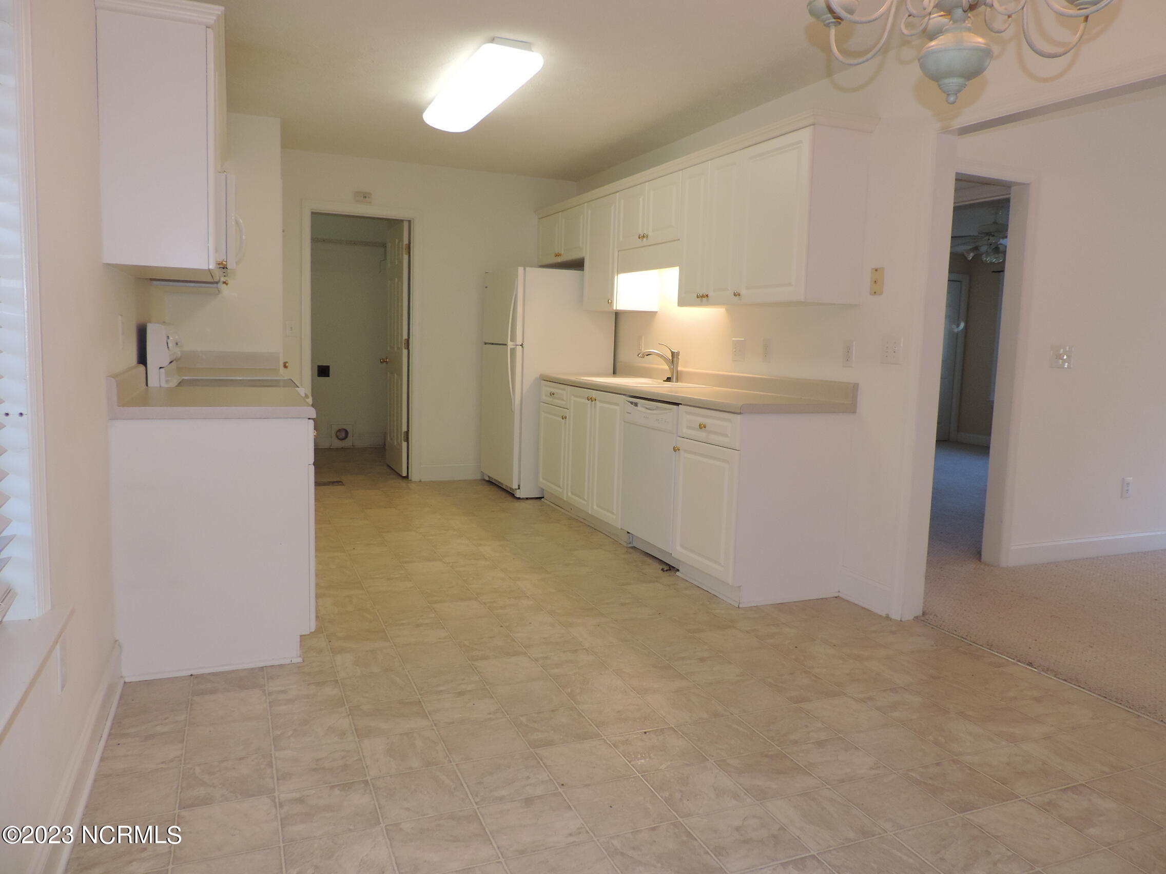 130 Hidden Pond Drive New Bern, NC 28562 - Photo 8 of 29 DSCN0689