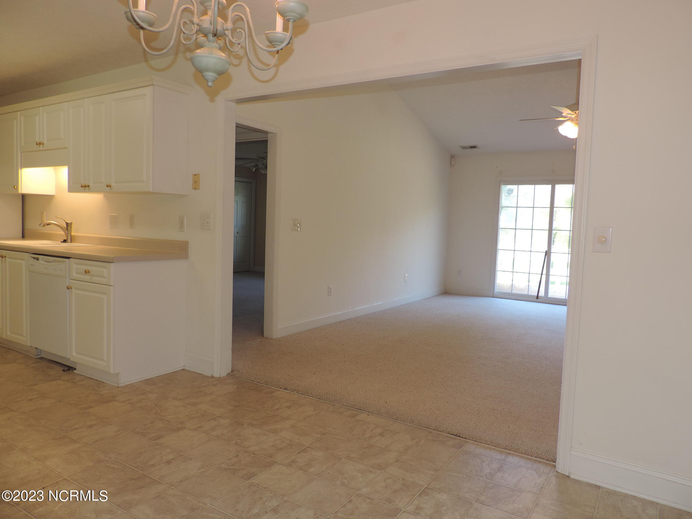 130 Hidden Pond Drive New Bern, NC 28562 - Photo 10 of 29 kitchen looking into living room