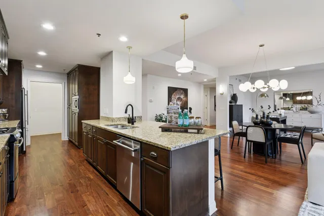 $1,000,000 | 4201 Sunset Drive, Unit N217, Spring Park, MN 55384