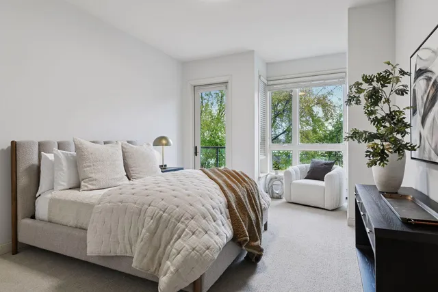 $1,000,000 | 4201 Sunset Drive, Unit N217, Spring Park, MN 55384