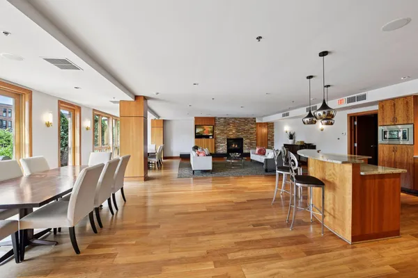 $1,000,000 | 4201 Sunset Drive, Unit N217, Spring Park, MN 55384