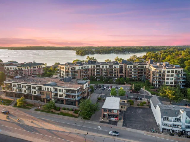 $1,000,000 | 4201 Sunset Drive, Unit N217, Spring Park, MN 55384