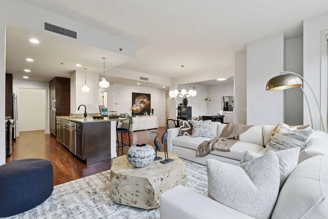 $1,000,000 | 4201 Sunset Drive, Unit N217, Spring Park, MN 55384