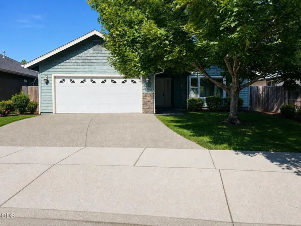 $359,000 | 1288 Southwest Sturgeon Court, Grants Pass, OR 97527