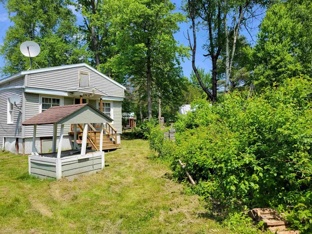 $210,000 | 24 Bragg Bay, Errol, NH 03579