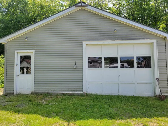 $210,000 | 24 Bragg Bay, Errol, NH 03579