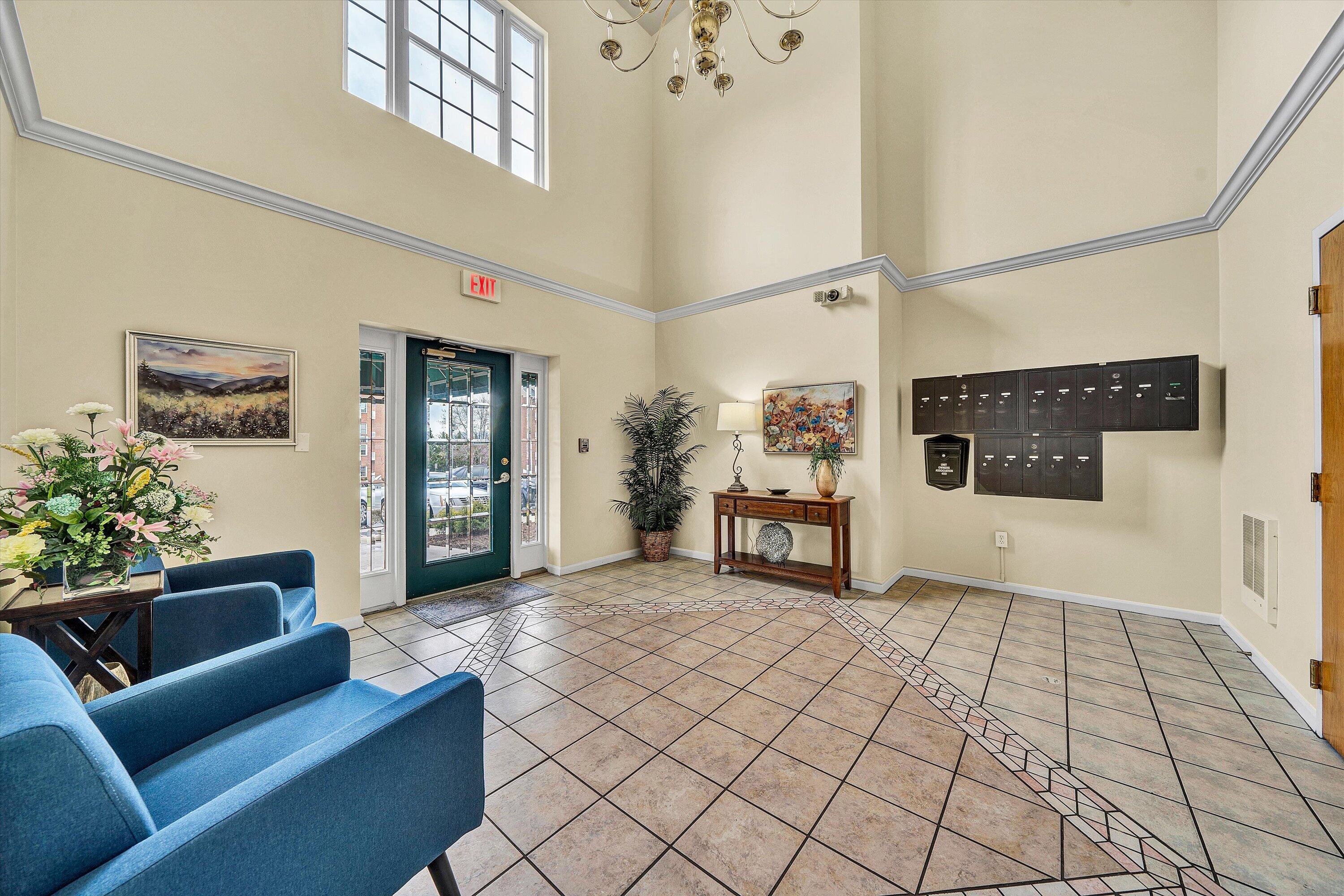 4434 Pheasant Ridge Road, Unit 101 Roanoke, VA 24014 - Photo 6 of 31 a living room with furniture