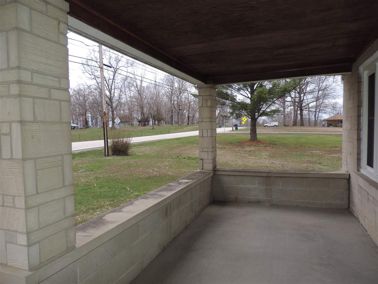 2104 Williams Road Bedford, IN 47421 - Photo 2 of 23 Gallery Image 2