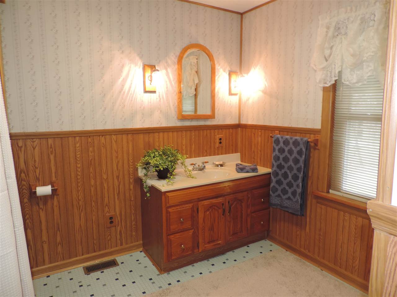 2104 Williams Road Bedford, IN 47421 - Photo 19 of 23 Gallery Image 19