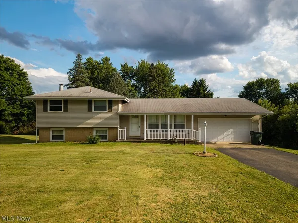 $225,000 | 5216 Oakvale Street Southwest, Canton, OH 44706