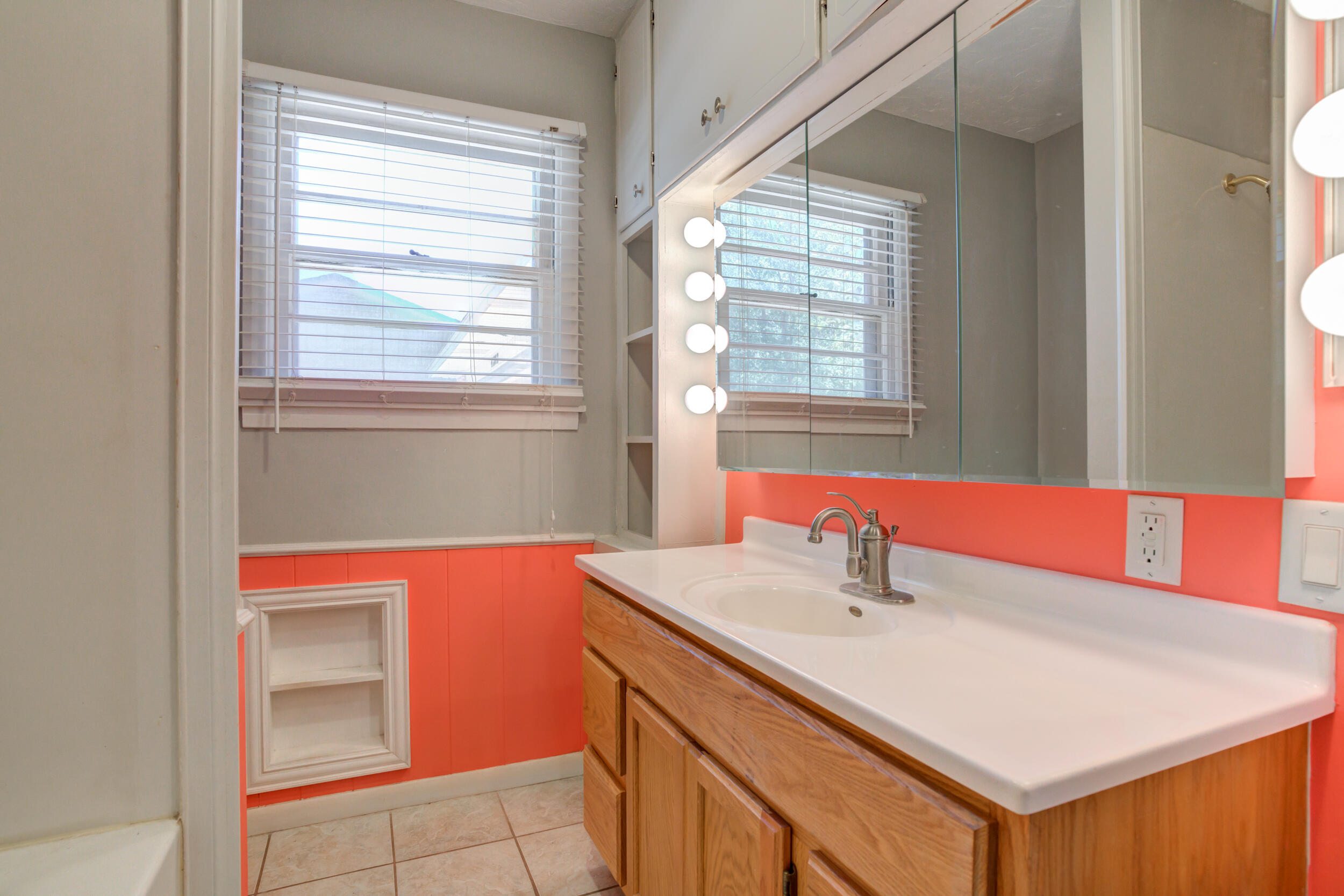 4202 52nd Street Lubbock, TX 79413 - Photo 18 of 23 hall bath 2