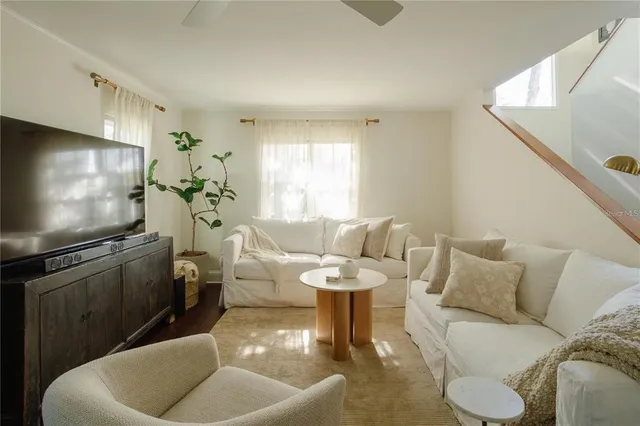 $575,000 | 2337 Ixora Avenue, Sarasota, FL 34234