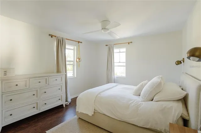 $575,000 | 2337 Ixora Avenue, Sarasota, FL 34234