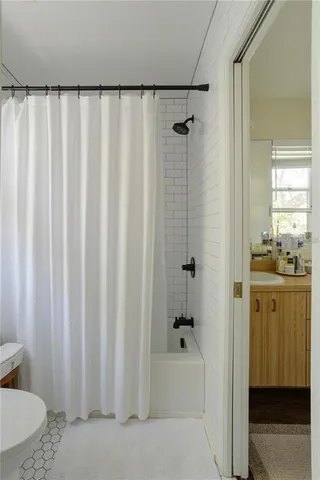 $575,000 | 2337 Ixora Avenue, Sarasota, FL 34234