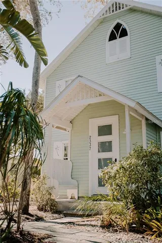 $575,000 | 2337 Ixora Avenue, Sarasota, FL 34234