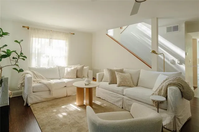 $575,000 | 2337 Ixora Avenue, Sarasota, FL 34234