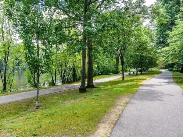 $2,500 | 44 Washington Street, Unit 1207, Brookline, MA 02445